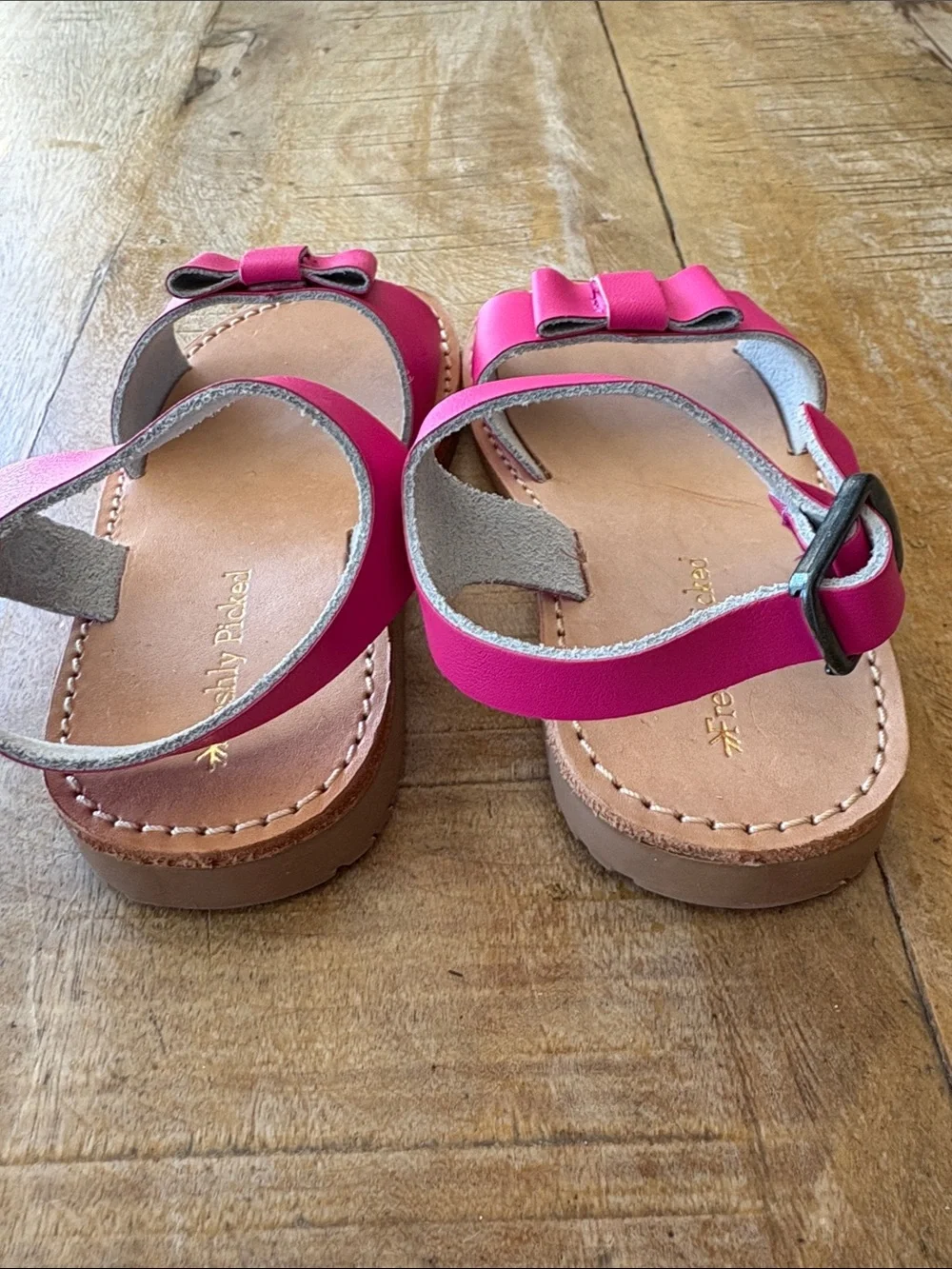 Freshly Picked Hot Pink Leather Bow Sandals for Girls Toddler size 5